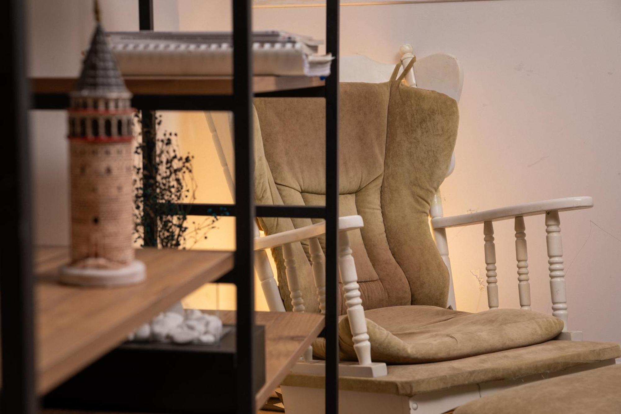 Room In A Digital Nomad House 107 Istanbul Bagian luar foto