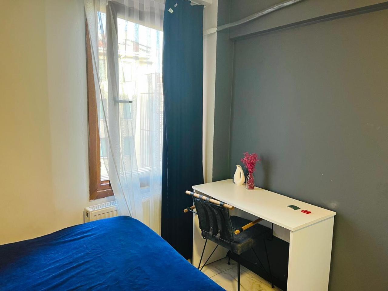 Room In A Digital Nomad House 107 Istanbul Bagian luar foto